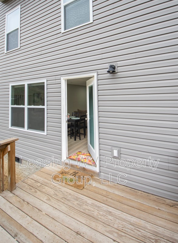 Building Photo - 201 Berry Ln