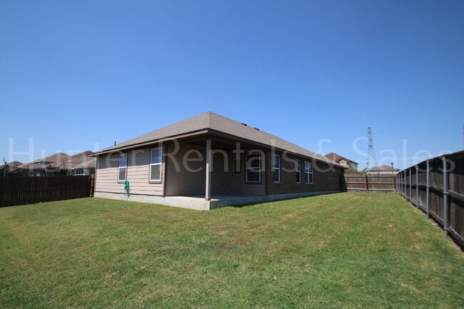 Building Photo - New in Management ! Spacious & Stylish Living in Yowell Ranch - Get 1st month free when you sign ...