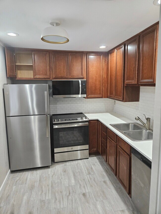 Building Photo - 4350 N 82nd St