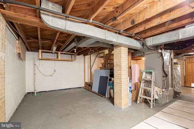 Building Photo - 62 S Charles St