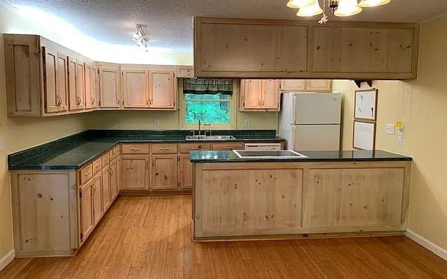 Building Photo - 546 Trackrock Camp Rd