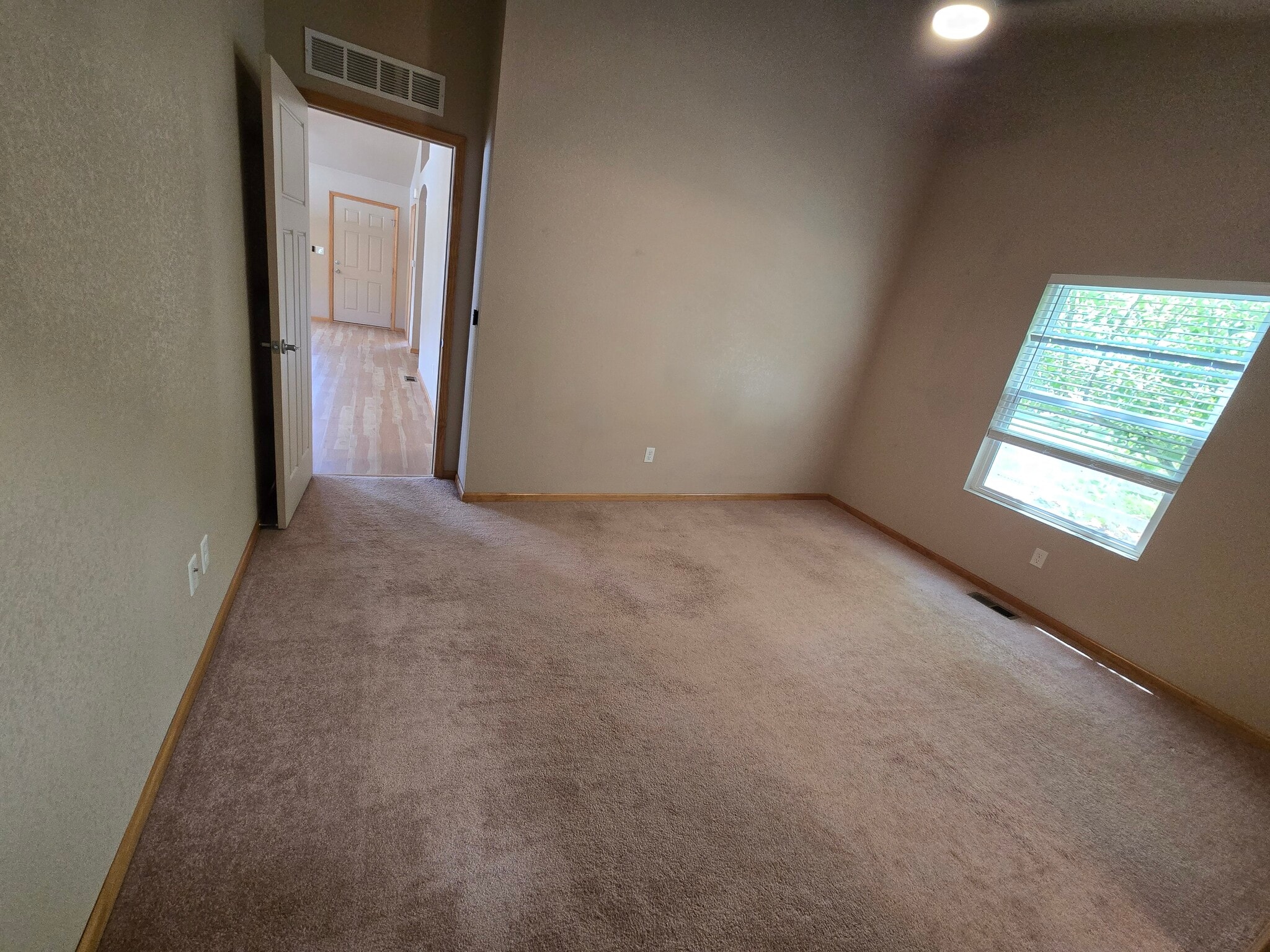 Building Photo - 2203 Marshfield Ln