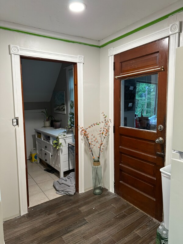 Building Photo - 2 Burdon St