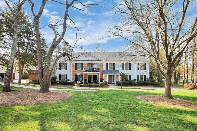 Building Photo - Spacious 2BR/2BA Condo in Prime South Charlotte Location!