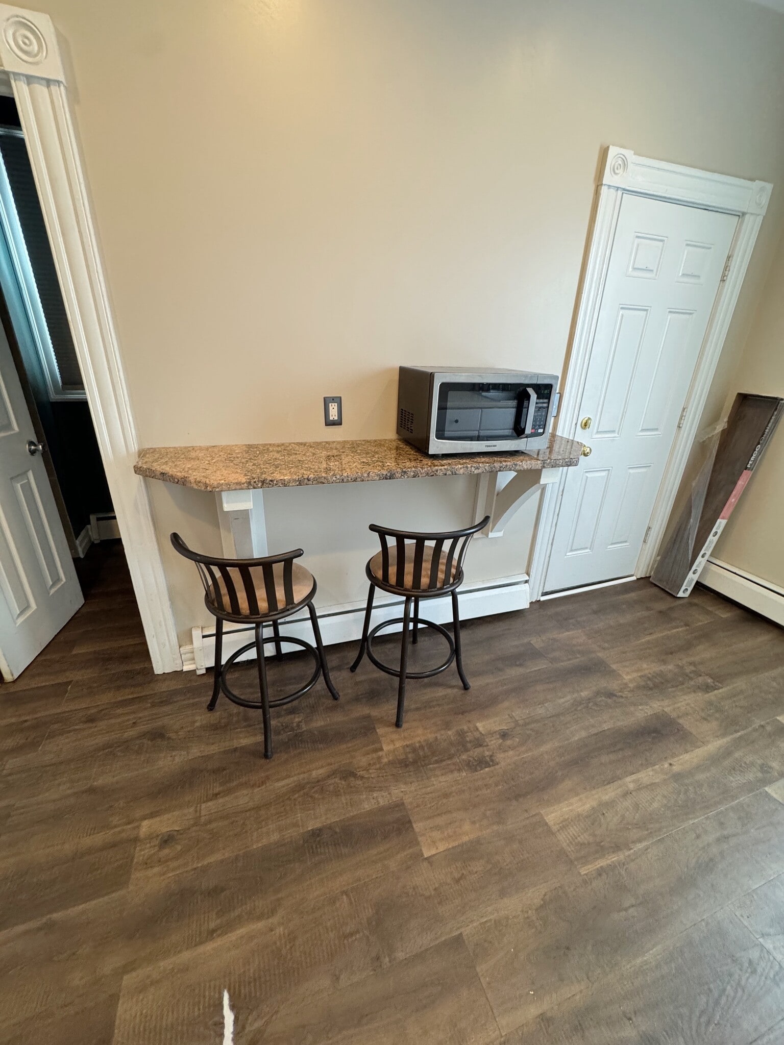 Building Photo - 160 Christiana St