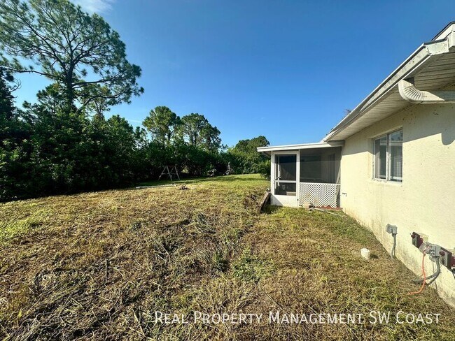 Building Photo - 2801 Hightower Ave S