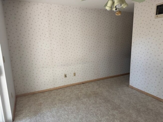 Building Photo - 1445 Seacrest Ln