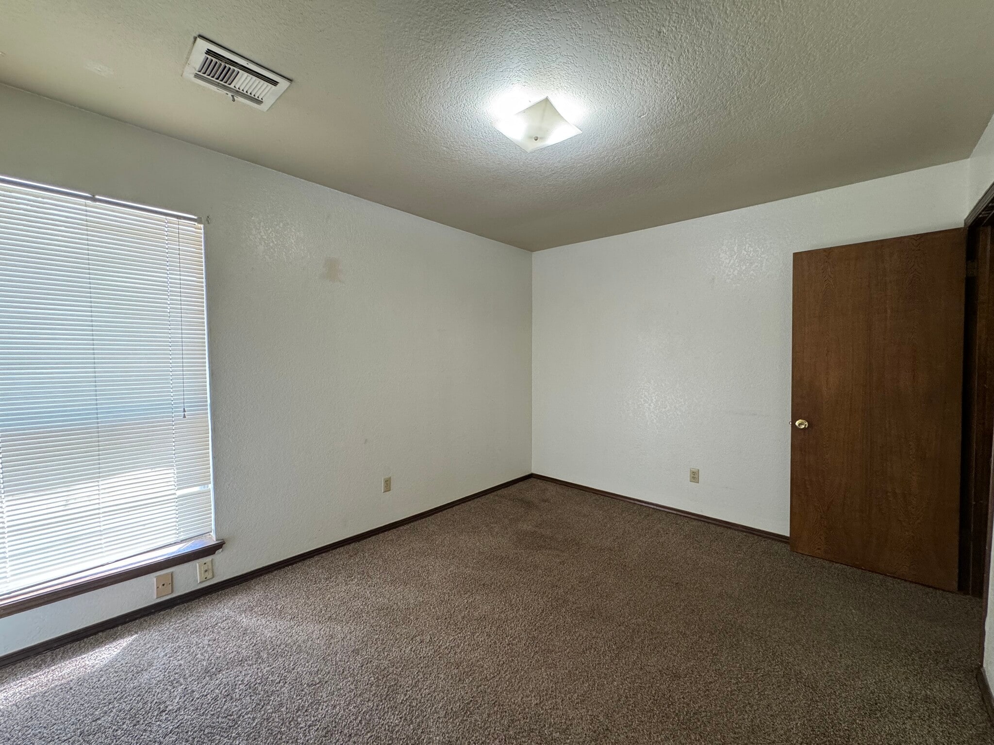 Building Photo - 4244 Wembleton Cir
