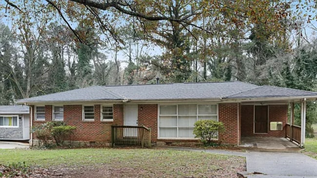 Building Photo - 3-bedroom, 1.5-bath in Decatur!