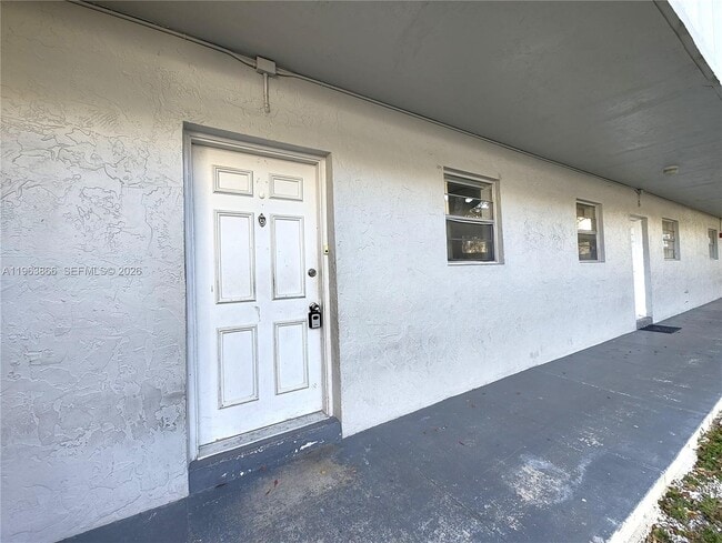 Building Photo - 17255 SW 95th Ave