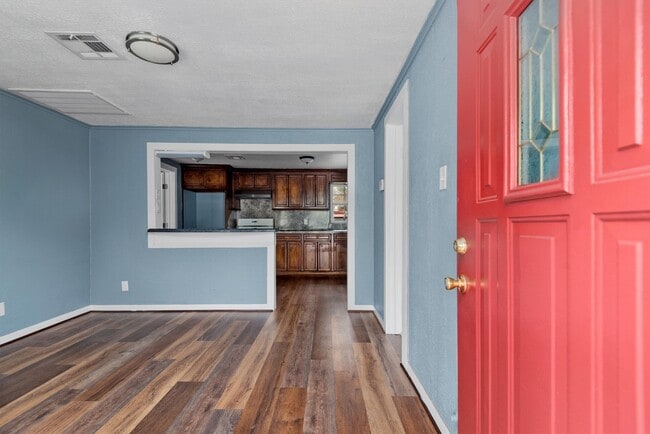 Building Photo - 3914 Cetti St