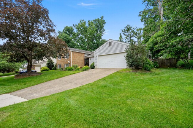 Building Photo - 9633 Cinnamon Creek Dr