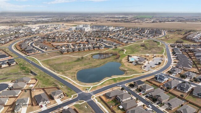 Building Photo - 420 White Steppe Way