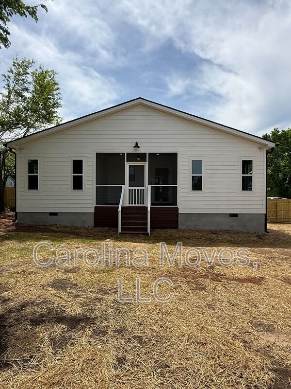 Building Photo - 7 2nd Ave