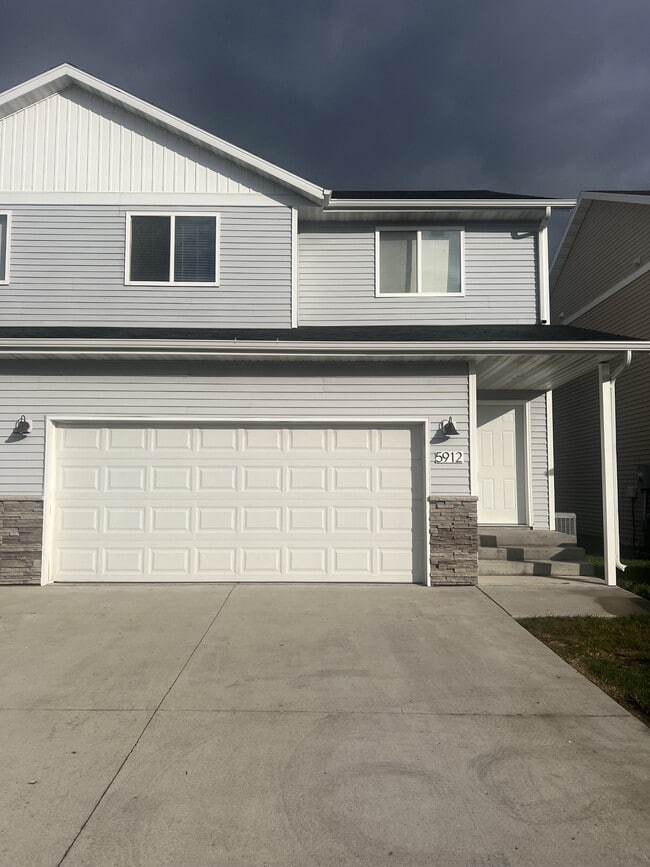 Building Photo - 5912 36th St S