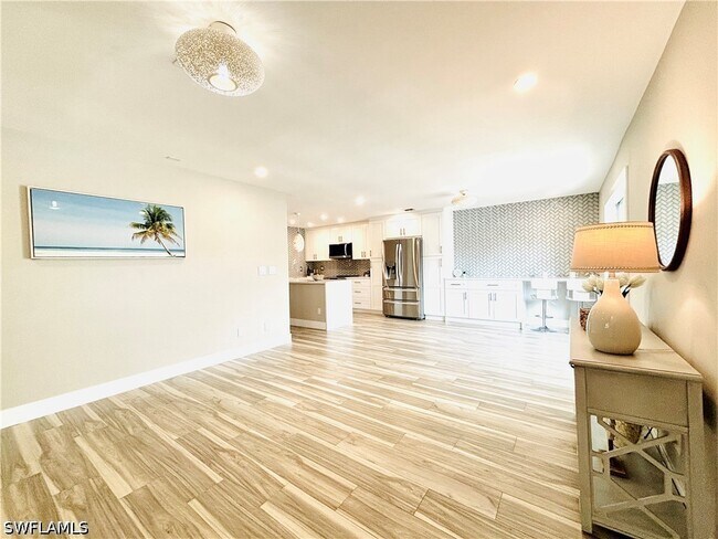 Building Photo - 1455 Curlew Ave