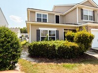 Building Photo - 11 Red Robin Ct