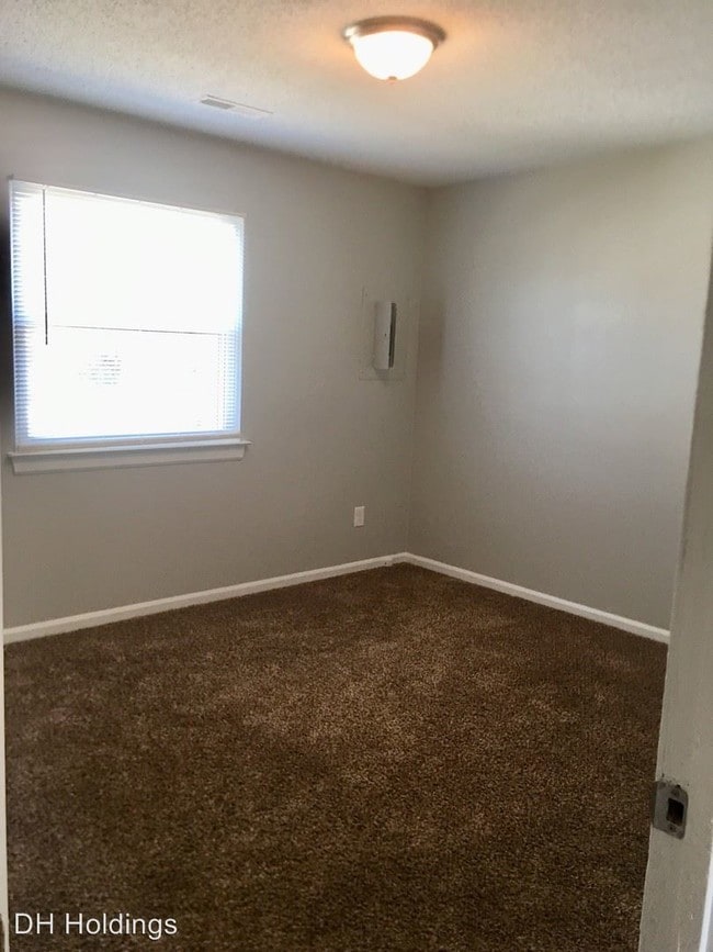 Building Photo - 4100 Sail Ct