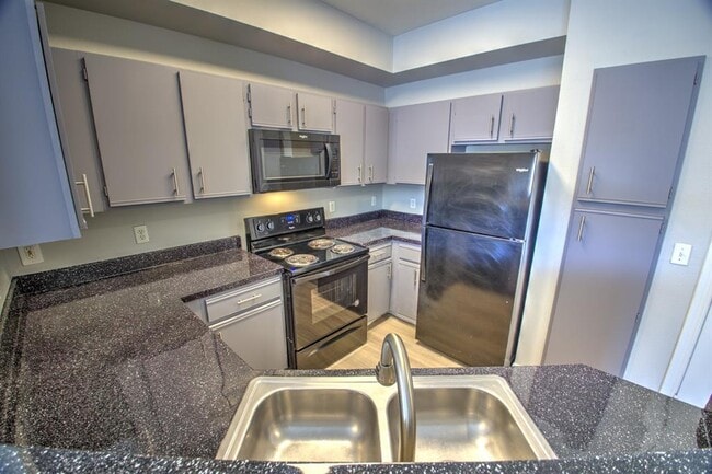 Building Photo - 2320 Gracy Farms Ln