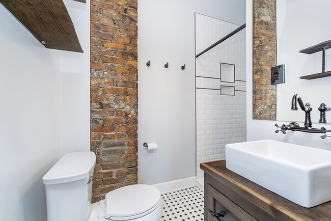 Building Photo - Beautifully updated Historic Bungalow