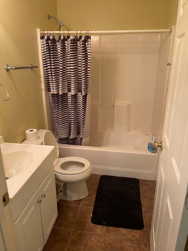 Building Photo - 1 bedroom/1 bath