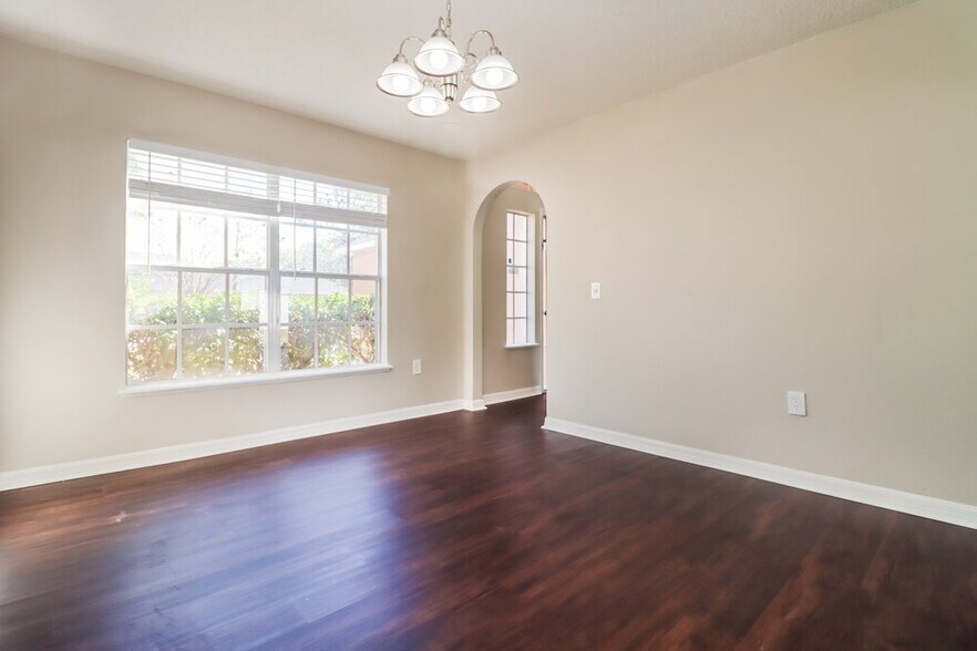 Building Photo - 10401 River Bream Dr