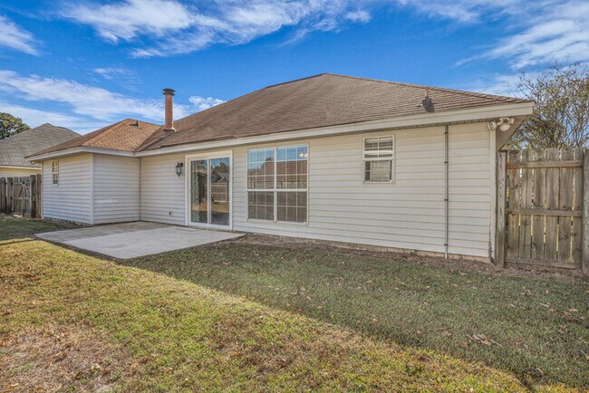 Building Photo - 10 Chamois Ct