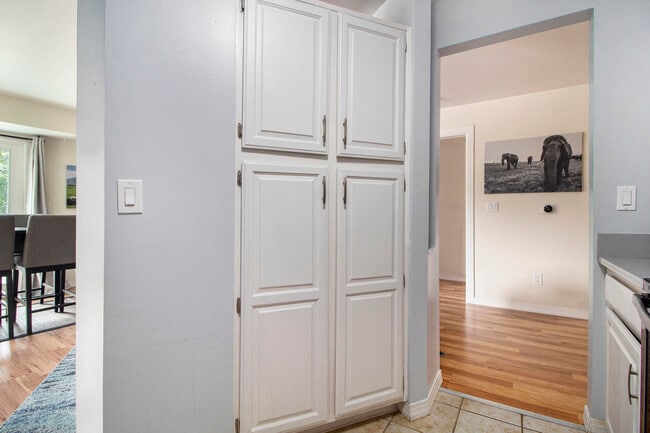 Building Photo - 2221 S Huron Pkwy