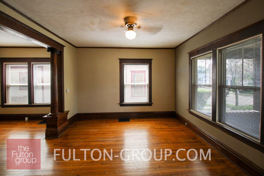 Building Photo - 140 Diamond Ave SE