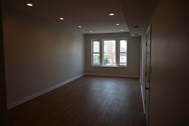 Building Photo - 4016 W 26th St