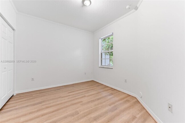 Building Photo - 5043 SW 140th Terrace