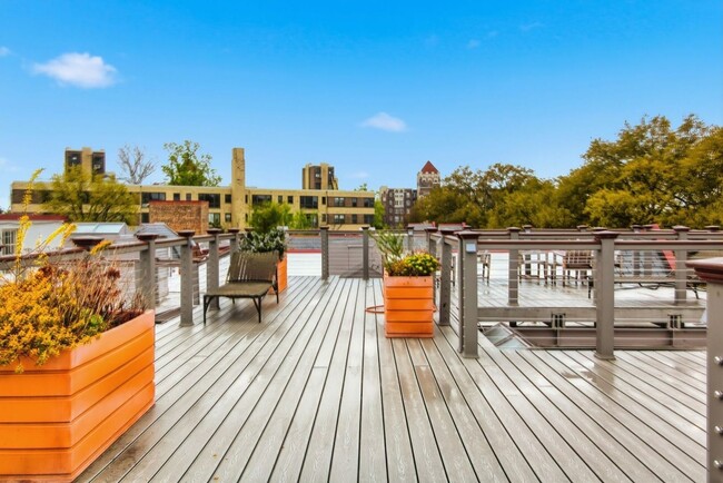 Building Photo - Spacious 1BR/1BA in Fabulous Cathedral Heights neighborhood!