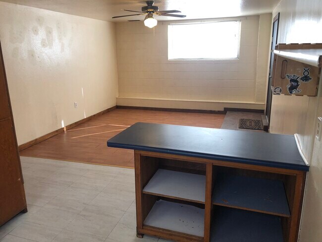 Building Photo - 364 Ruxton Ave