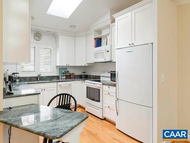 Building Photo - 1303 Branchlands Dr