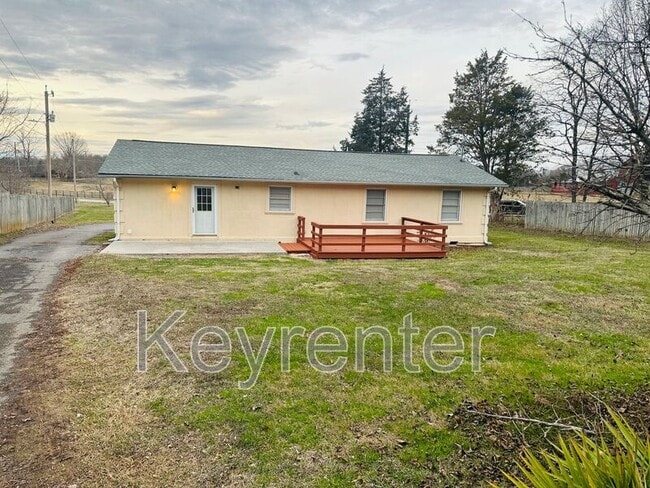 Building Photo - 4720 Meredith Rd