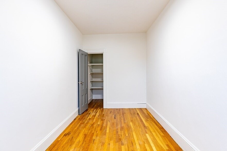 Building Photo - 178 L St