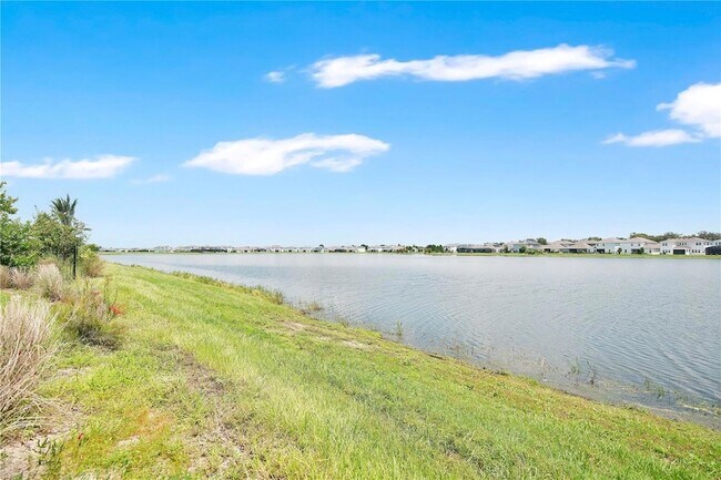Building Photo - 13589 McMillan Dr