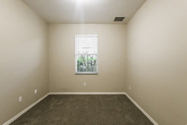 Building Photo - 9513 Blue Stone Cir