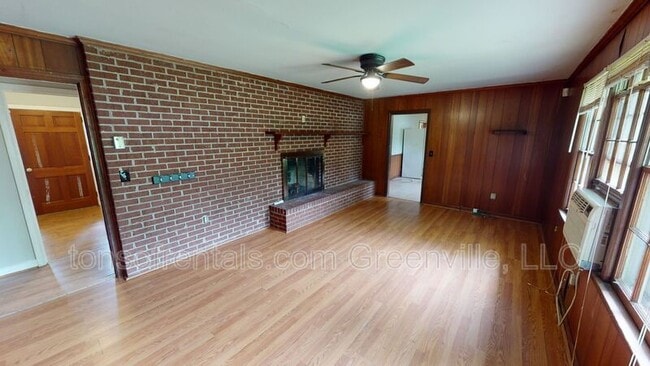 Building Photo - 20 Blakely Ave