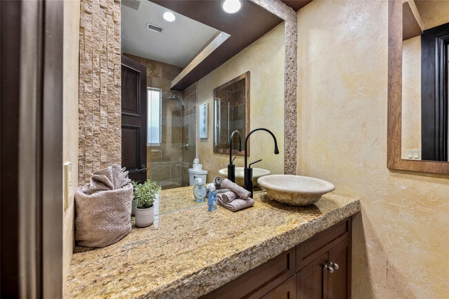 Building Photo - 2430 Castilla Isle