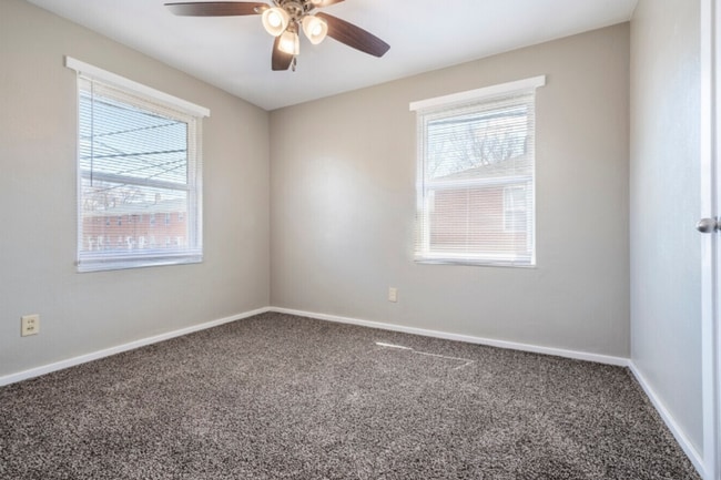 Building Photo - 1944 Shiras Ave