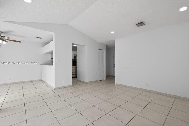 Building Photo - 13856 SW 93rd Ln