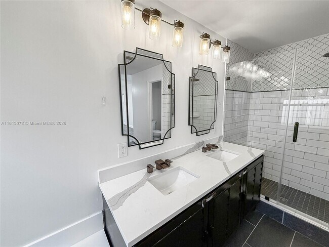 Building Photo - 841 Stanton Dr