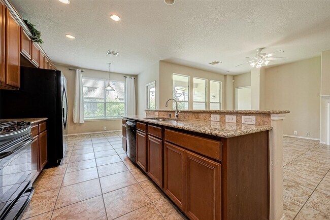 Building Photo - 10011 Terrance Springs Ln