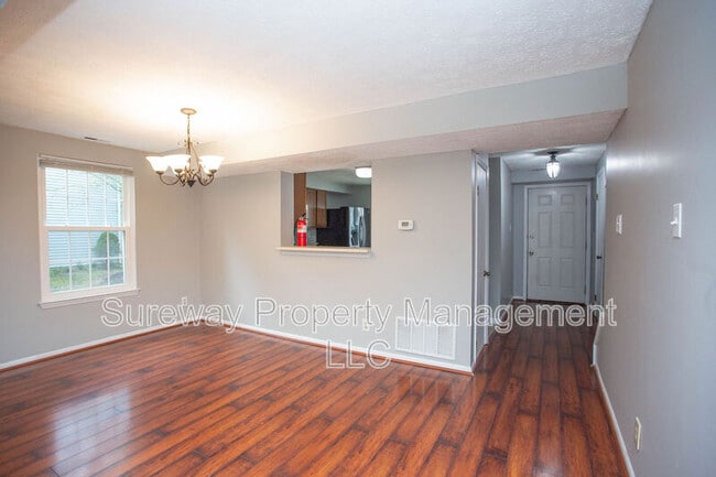 Building Photo - 38 Dorchester Cir