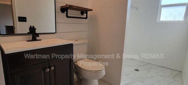 Building Photo - 3241 Viero Dr
