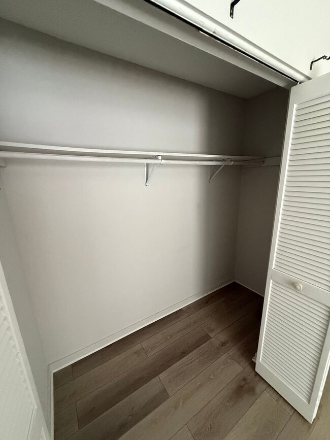 Building Photo - Central Mount Pleasant Ranch