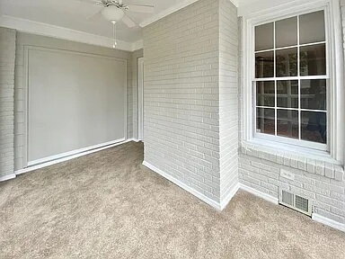 Building Photo - Fully Furnished 4BR Bungalow in Prime Forest Dr Location