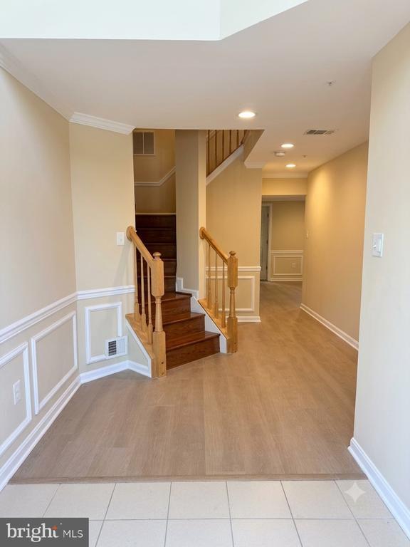 Building Photo - 5820 Shady Oak Ln