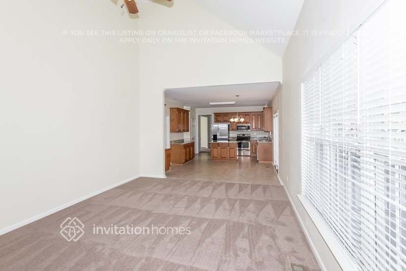 Building Photo - 16908 Glassfield Dr